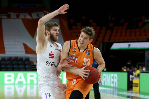 回这位足坛 回这位足坛