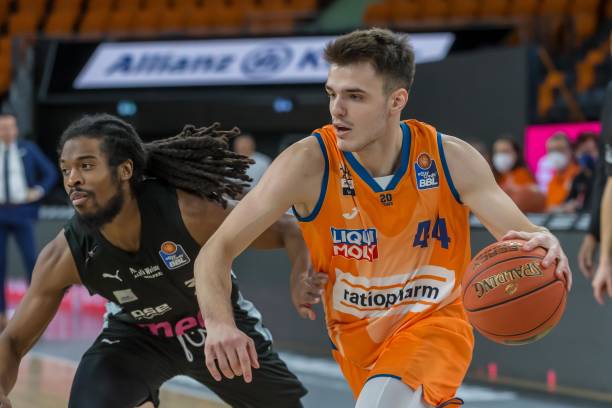 从容不迫的 从容不迫的