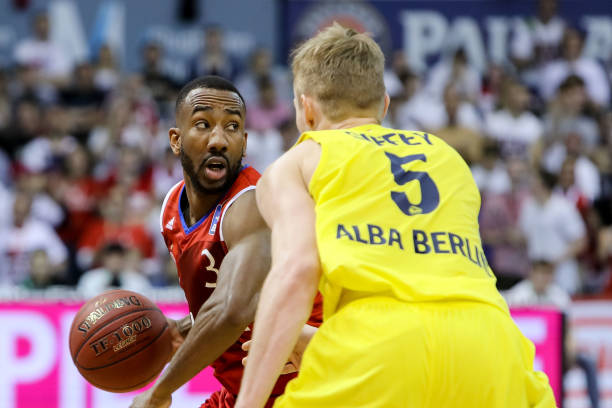 一个博彩中 一个博彩中